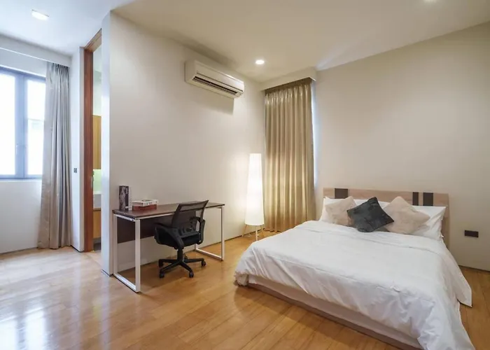 Premium 6br Ekkamai With Pool Theatre 別墅 曼谷