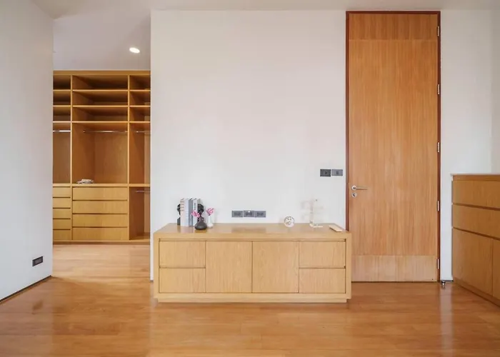 Premium 6br Ekkamai With Pool Theatre 曼谷