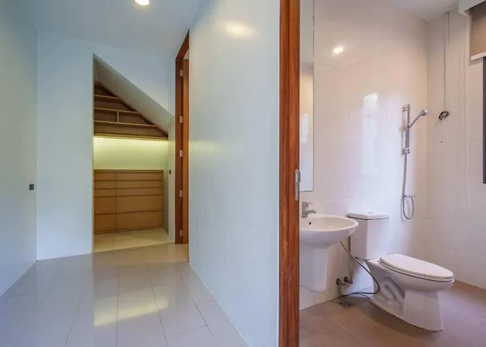Premium 6br Ekkamai With Pool Theatre * 曼谷