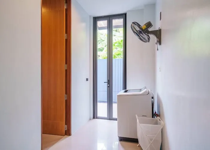 Premium 6br Ekkamai With Pool Theatre * 曼谷